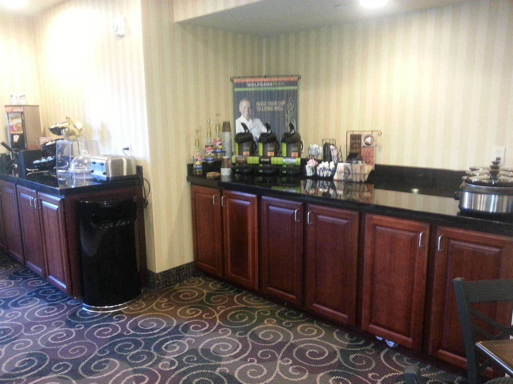 Cobblestone Inn & Suites - Bloomfield Exteriér fotografie