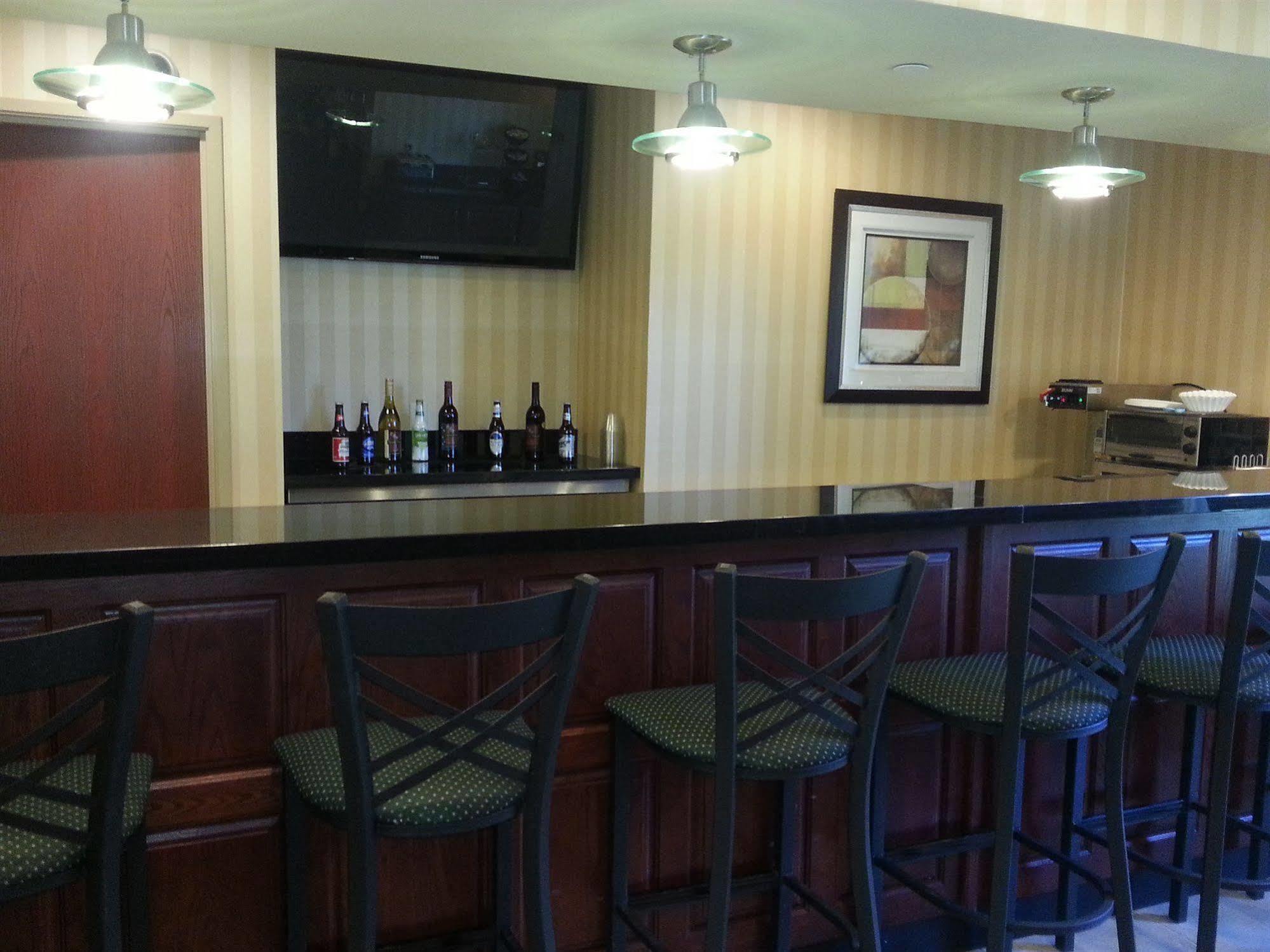Cobblestone Inn & Suites - Bloomfield Exteriér fotografie
