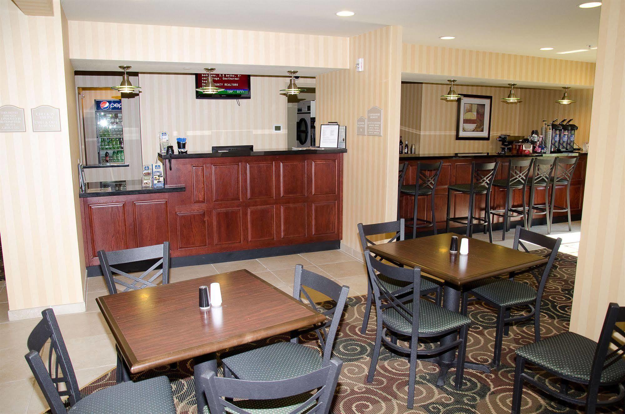 Cobblestone Inn & Suites - Bloomfield Exteriér fotografie